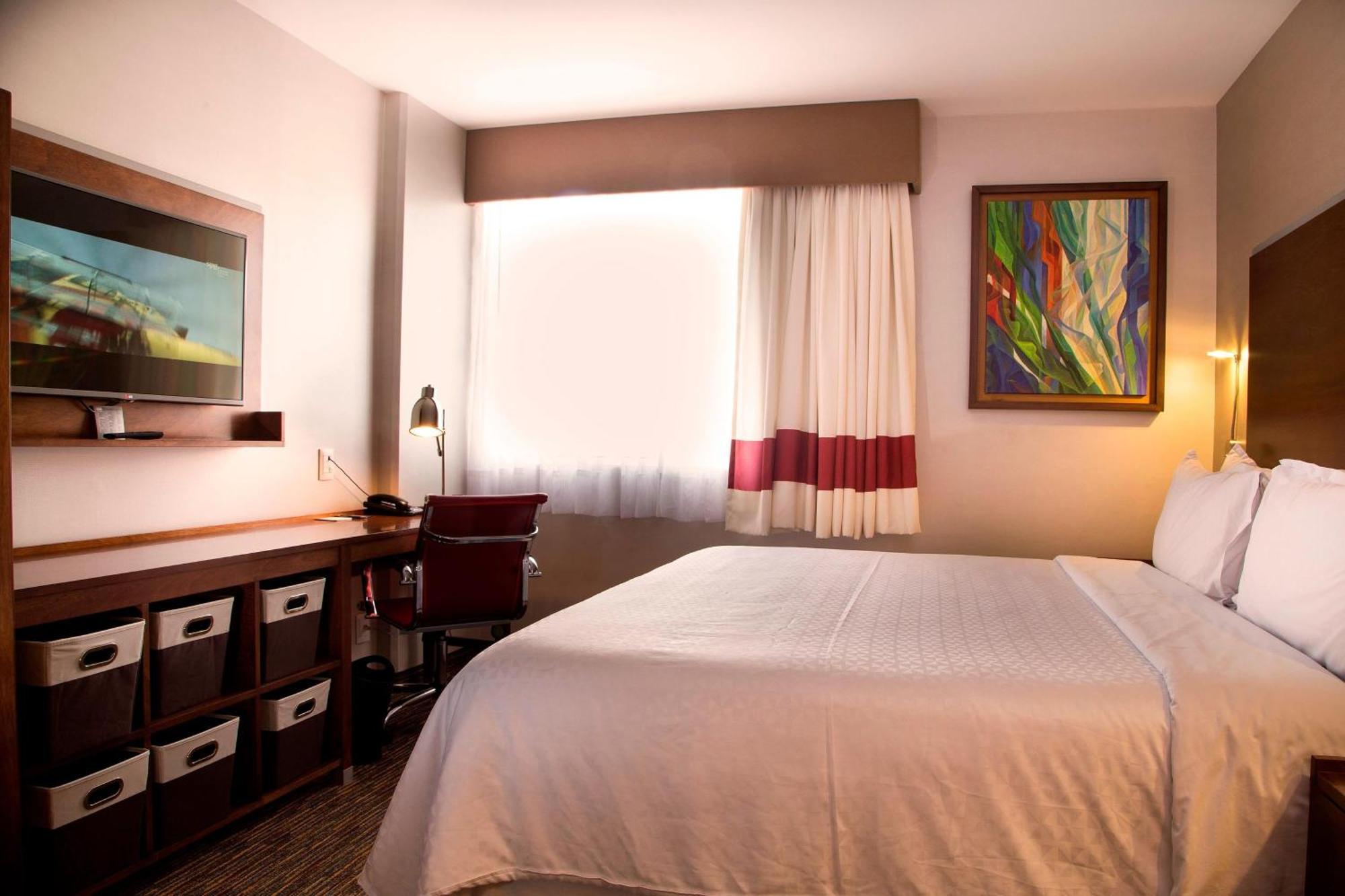 Four Points By Sheraton Queretaro Norte 4*